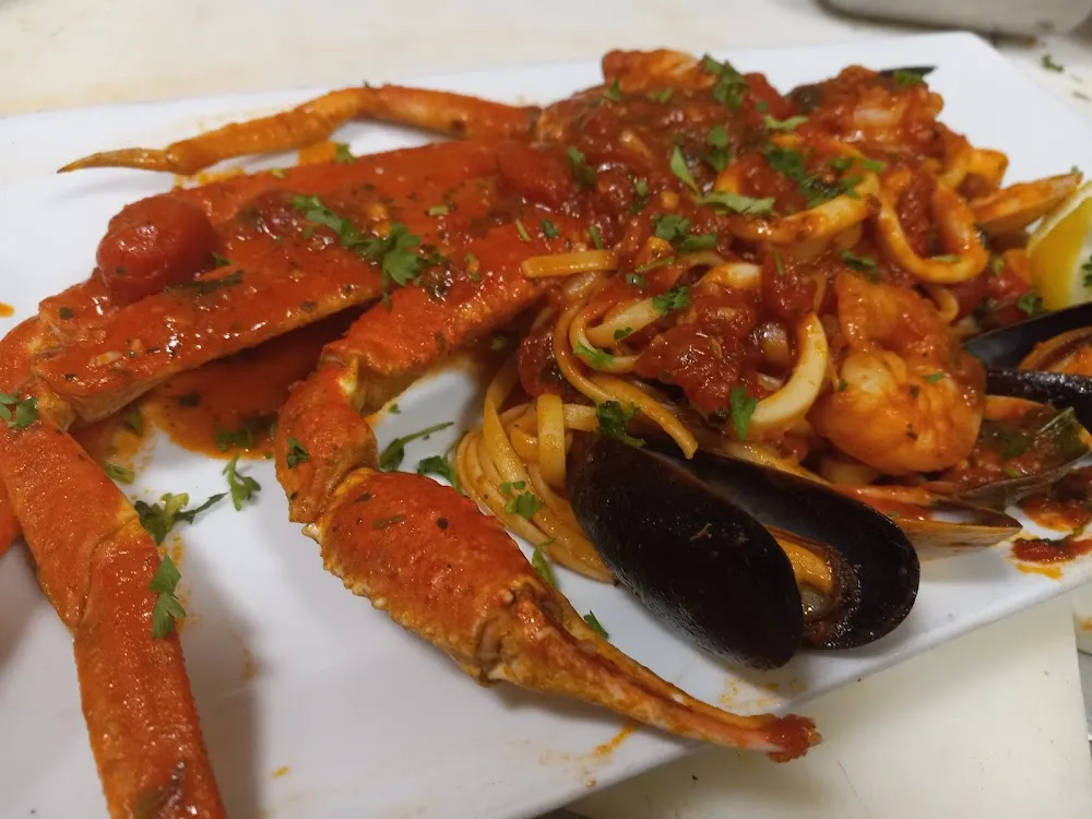 Snow Crab Leg Mediterraneo